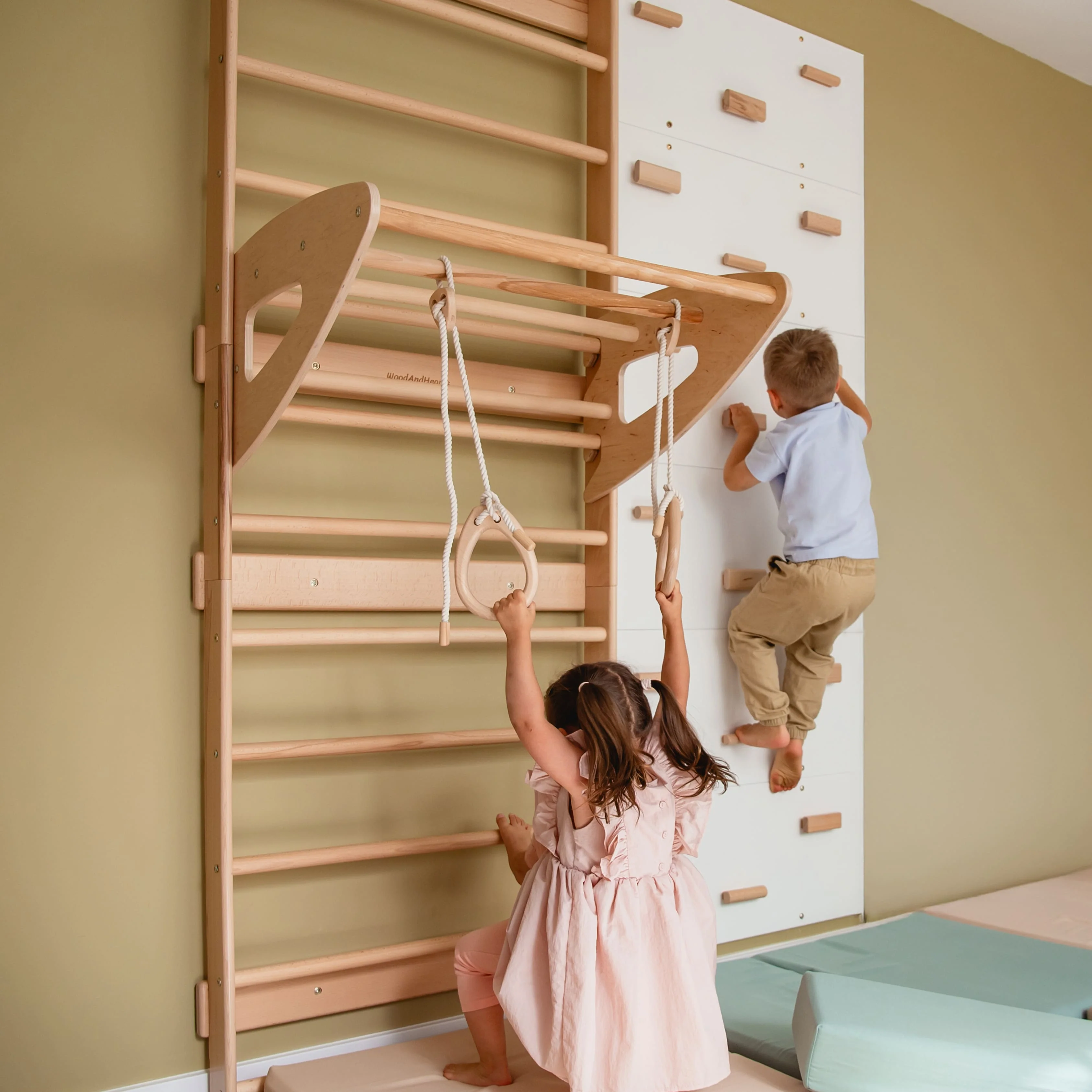 4-in-1 Sprossenwand Set mit Kletterwand & Zubehör - Image 6