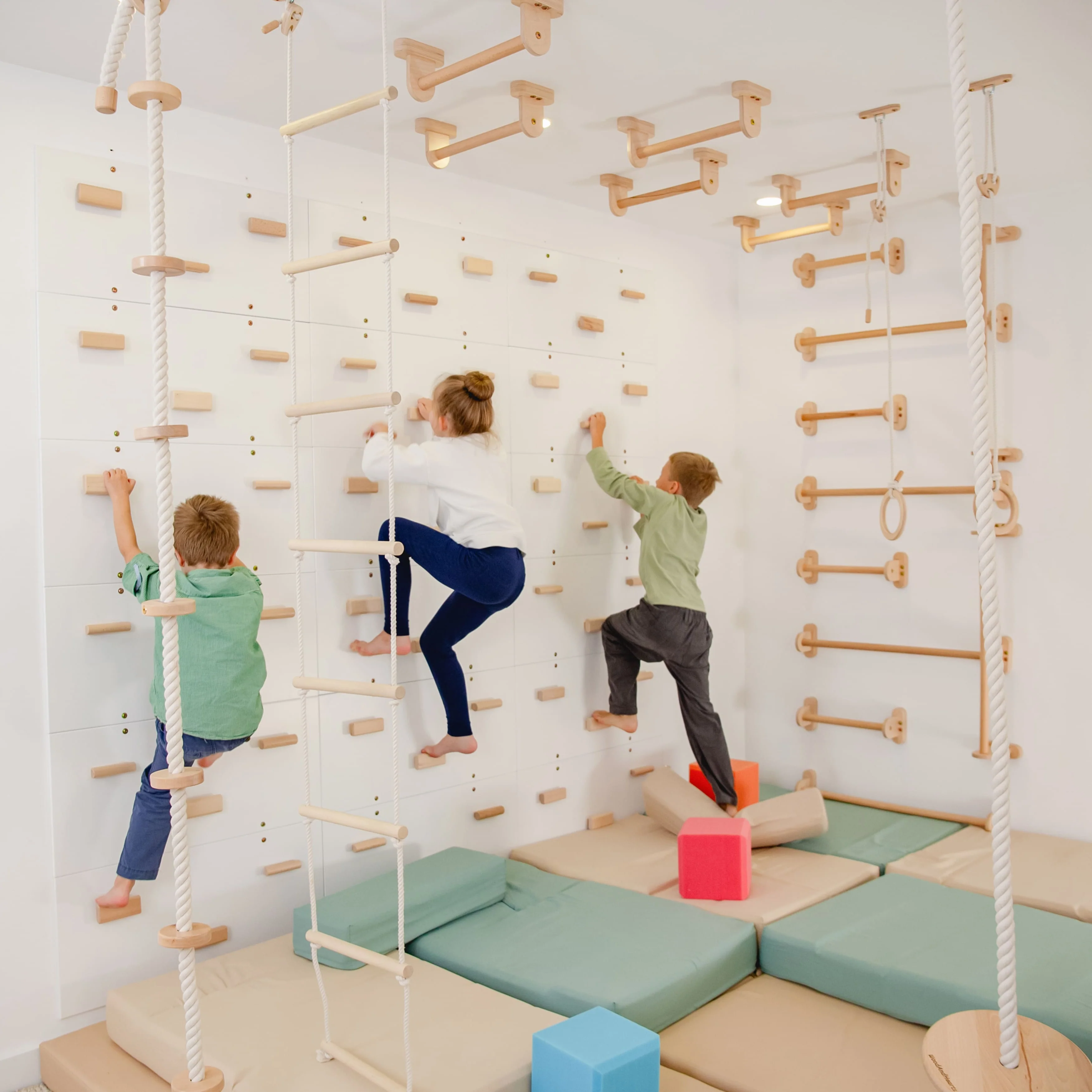 9-in-1 Indoor Spielplatz Set mit Kletterwand & Textil-Set - Image 11