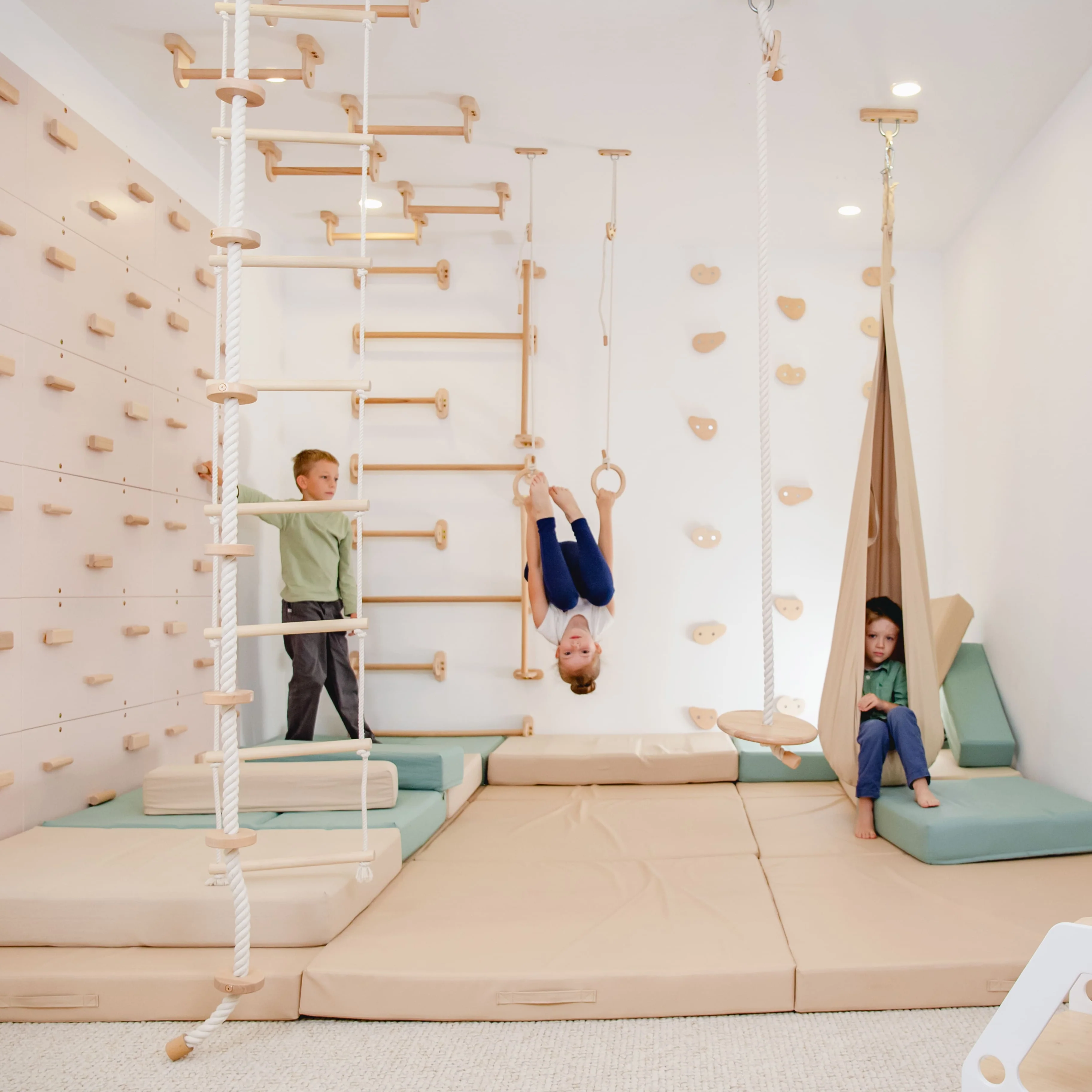 9-in-1 Indoor Spielplatz Set mit Kletterwand & Textil-Set - Image 7