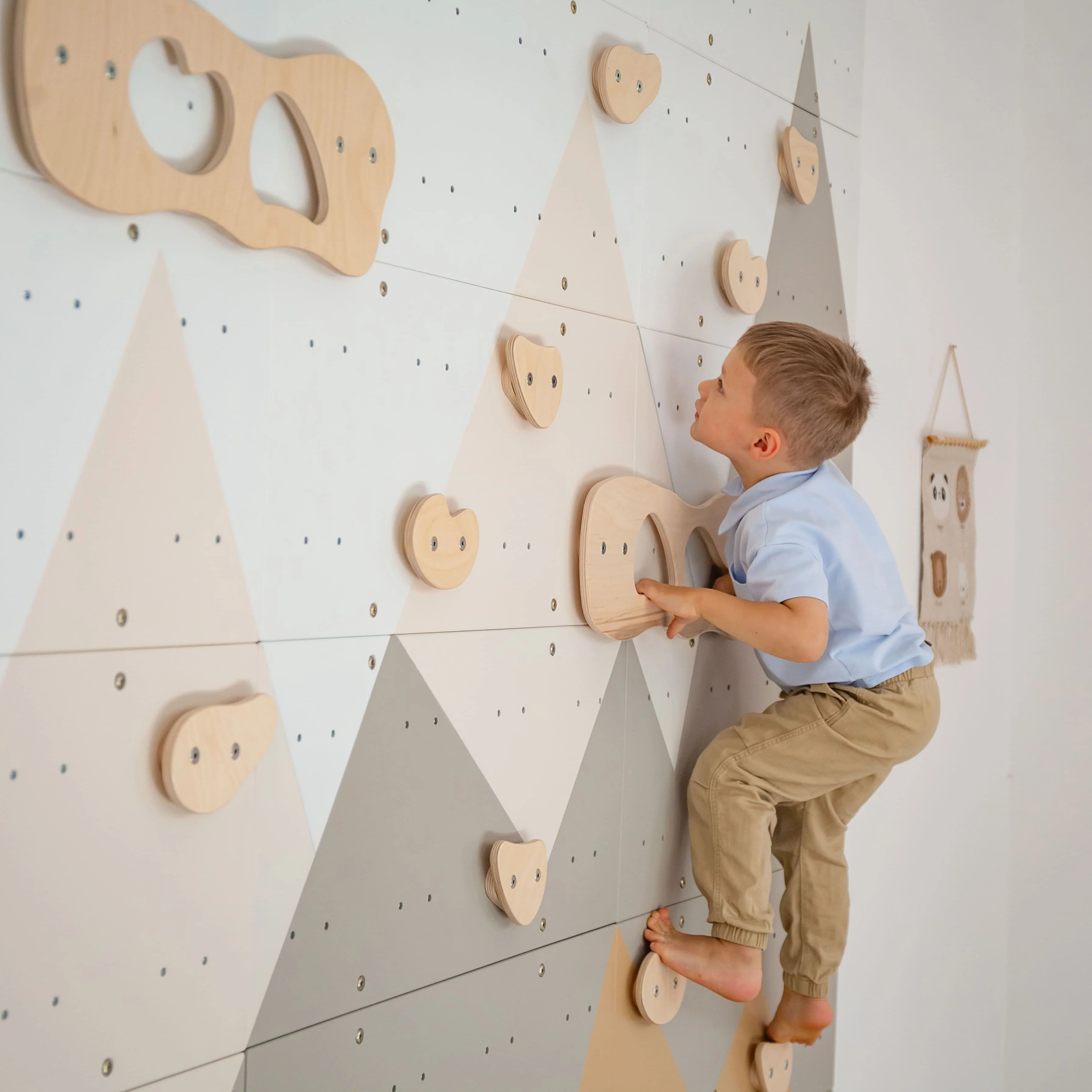 Kinderzimmer Kletterwand - Image 13